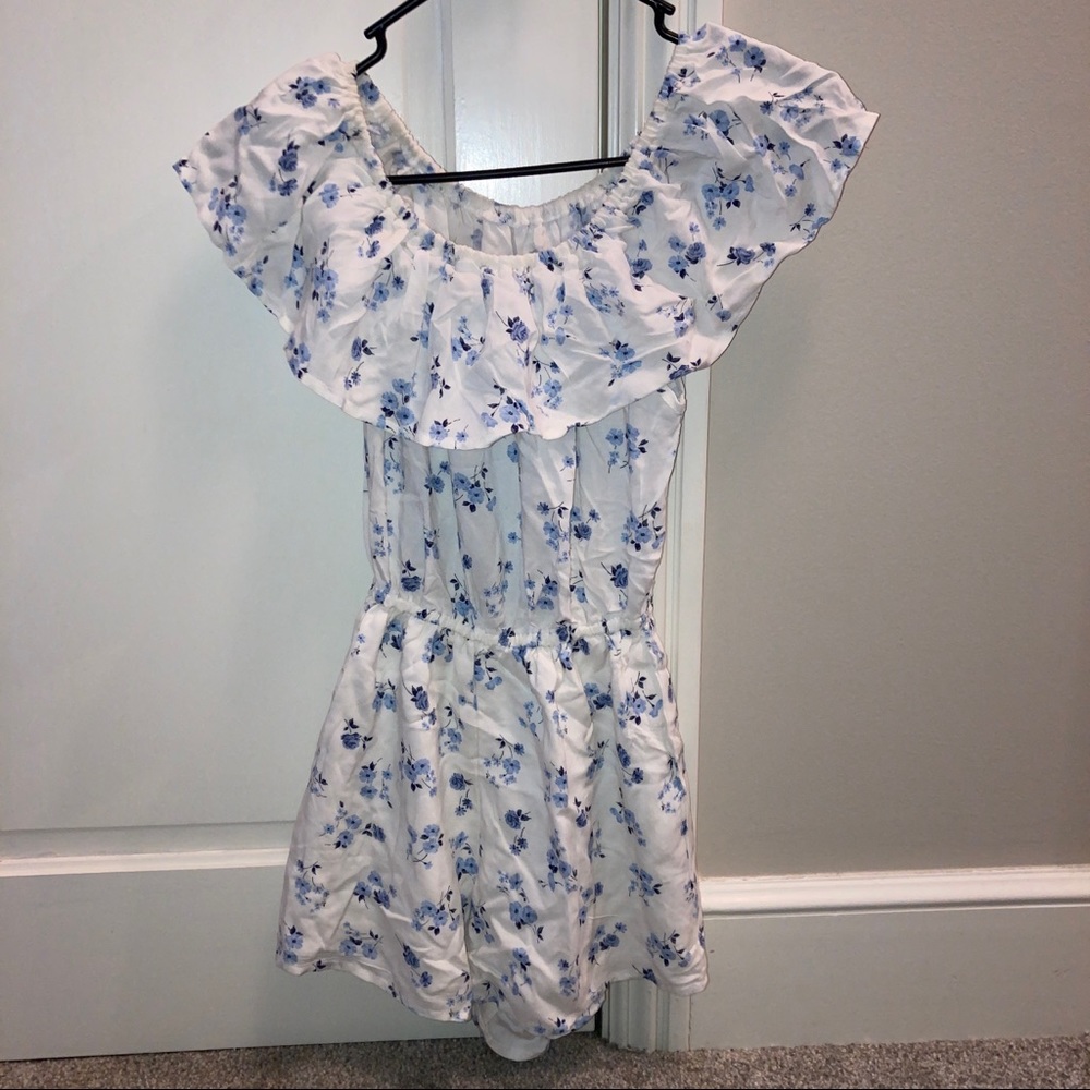 Off the shoulder floral romper